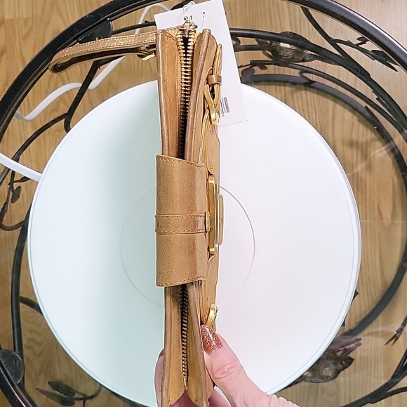 Jimmy Choo Gold Tone Metallic Leather Clutch/Wristlet - Picture 11 of 15